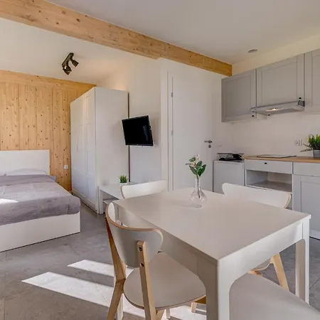 Yod אתר נופש פוסטקובו